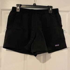 WOMENS BLACK PATAGONIA SHORTS - M